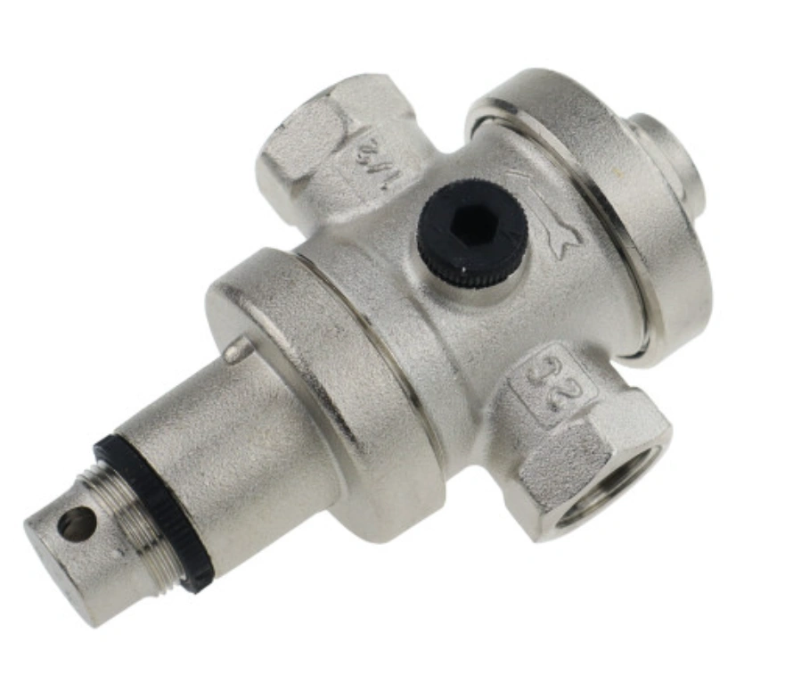 Редуктор давления 1/2" 0.5-6 бар PN25 с отверстием под манометр 1/4, никелированный Uni-fitt