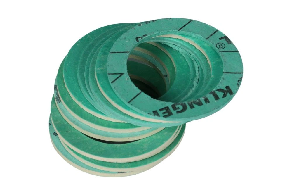 Стальной распределительный коллектор 5 отопительных контуров. В теплоизоляции DN 25 STOUT