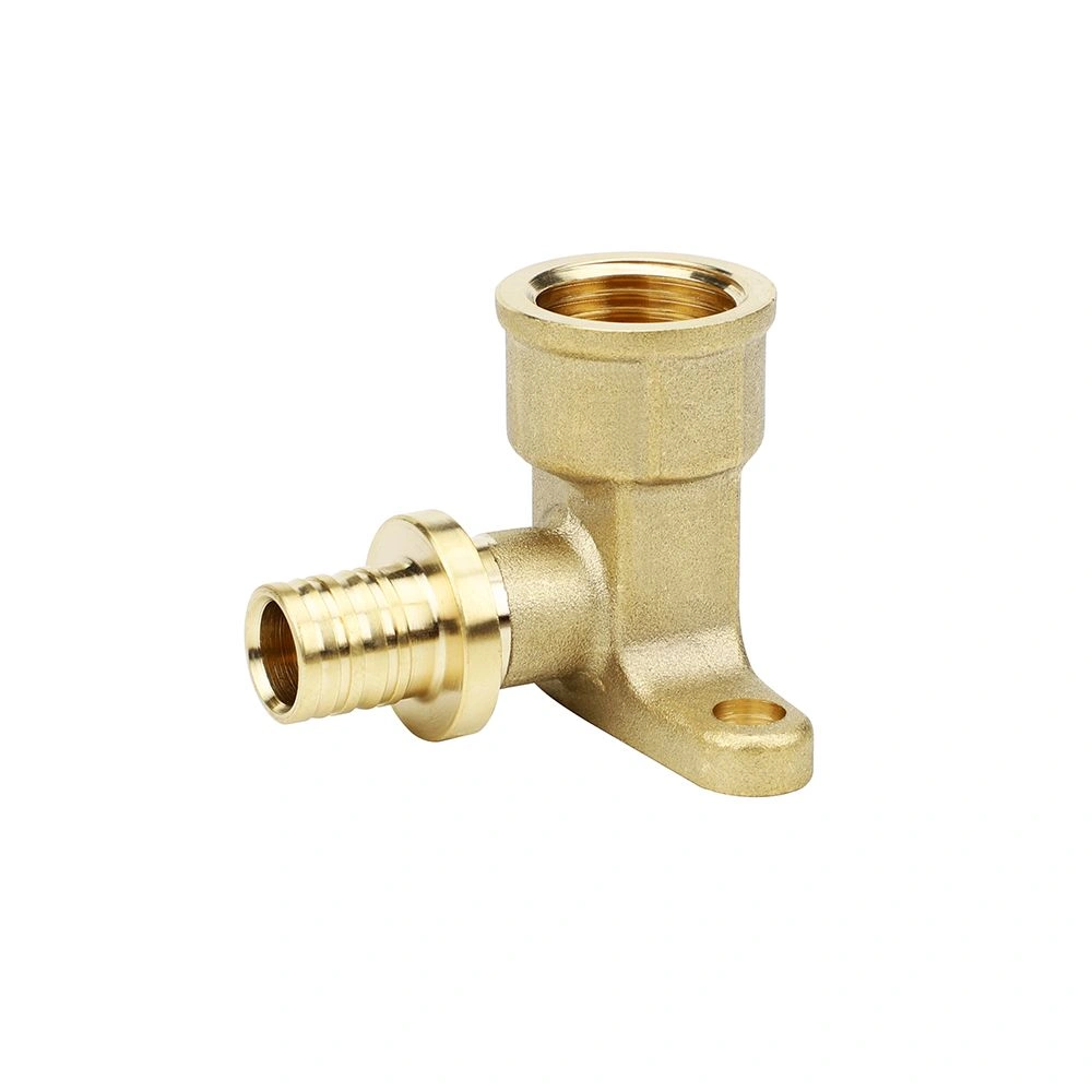 Угольник настенный с креплением 16-1/2 ВР латунь Varmega