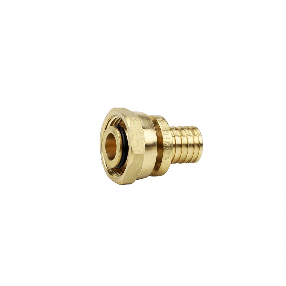 Переходник с накидной гайкой 16х3/4 (евроконус) Varmega