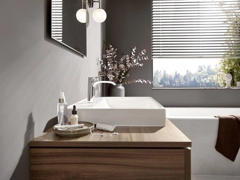 Смеситель для раковины Vivenis 110мм со сливным гарнитуром HANSGROHE