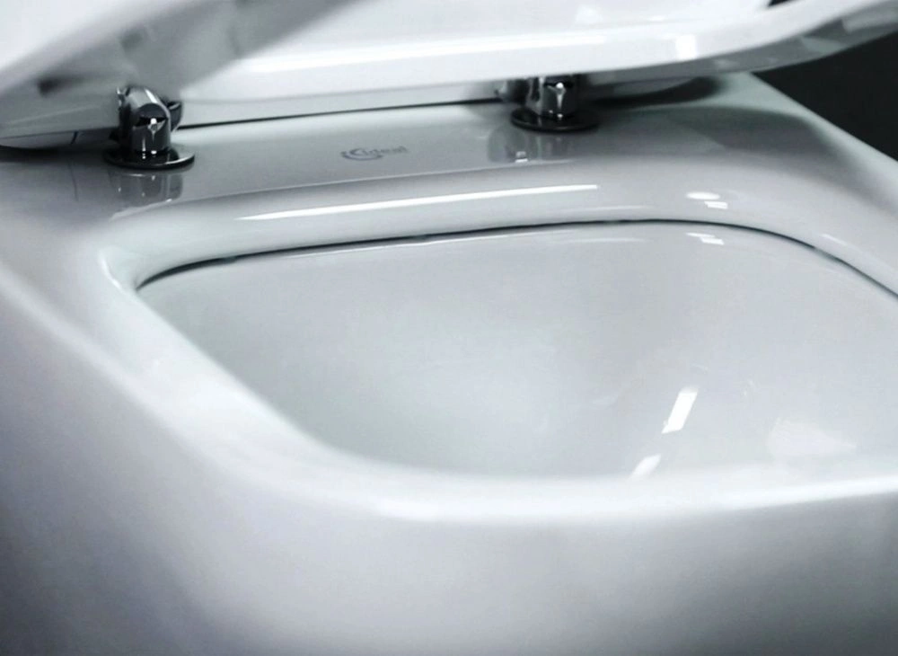 Комплект унитаза подвесного TESI AquaBlade® с тонкой крышкой, тип SANDWICH, глубокий смыв (T007901+T352701) IDEAL STANDARD