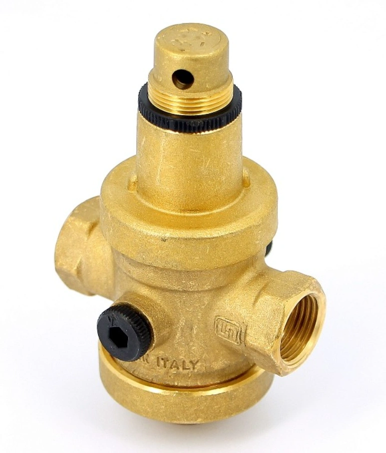 Редуктор давления 1/2" 0.5-6 бар PN25 с отверстием под манометр 1/4 Uni-fitt