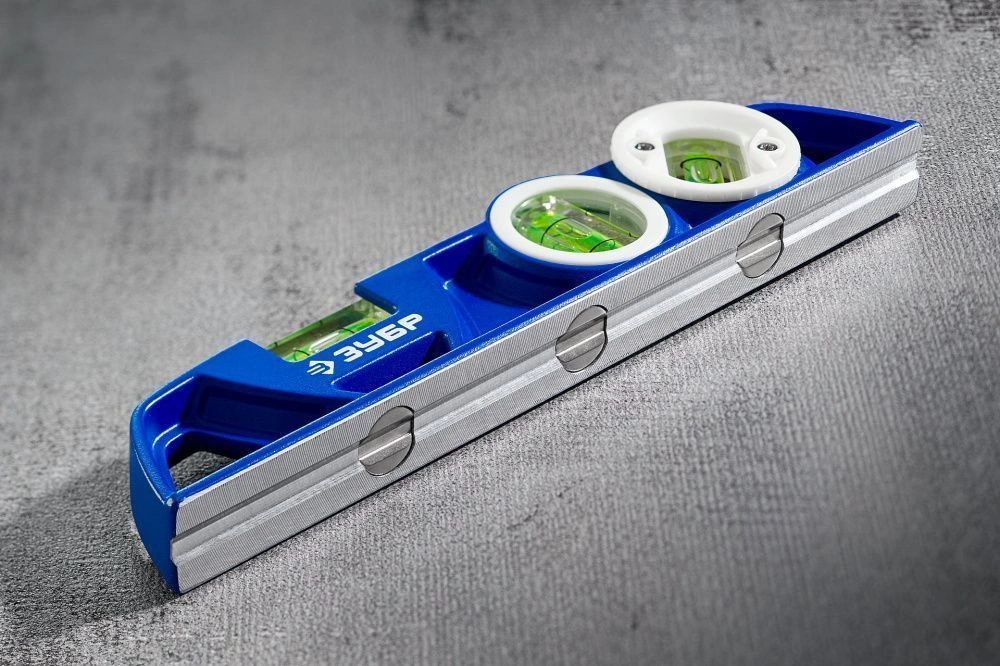 Уровень магнитный, литой 250 мм, Зубр