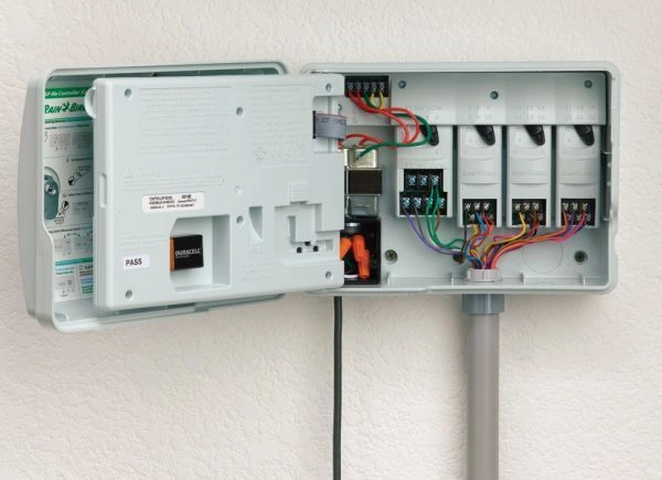 Контроллер IESP4ME3EUR для нар. монтажа  (4-22 станций) Rain Bird