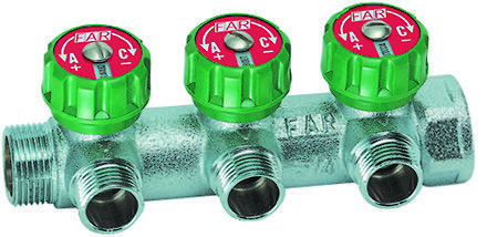 Коллектор регулирующий 3/4" ВН с 3 отв. 1/2" НР (межосев. 45мм) плск.упл. FAR