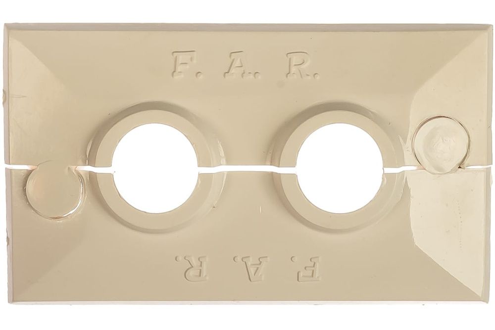 Розетка пластиковая двойная 16 мм Far