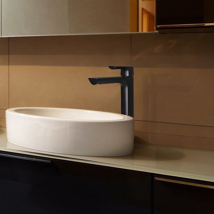 Смеситель для умывальника URSUS высокий, монолитный, черный матовый, LEMARK