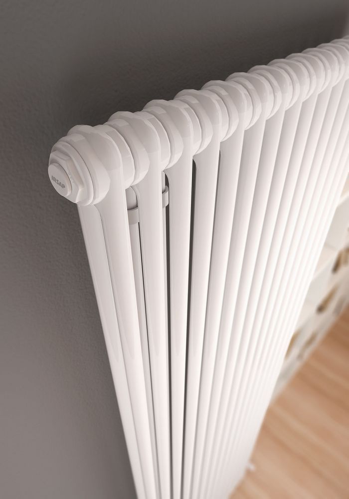 Радиатор стальной трубчатый IRSAP Tesi RR2 1800 секций 06, цвет 01, подключение 26