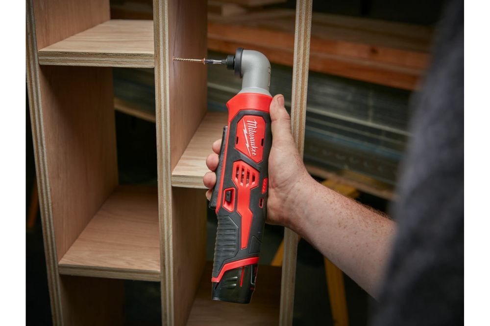 Аккумуляторный винтоверт угловой импульсный M12 BRAID-0, Milwaukee