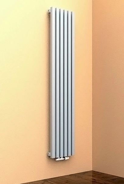 Радиатор QUADRUM 40 V 1750- 5 НП L серый светлый металлик муар (кроншейны в комплекте)